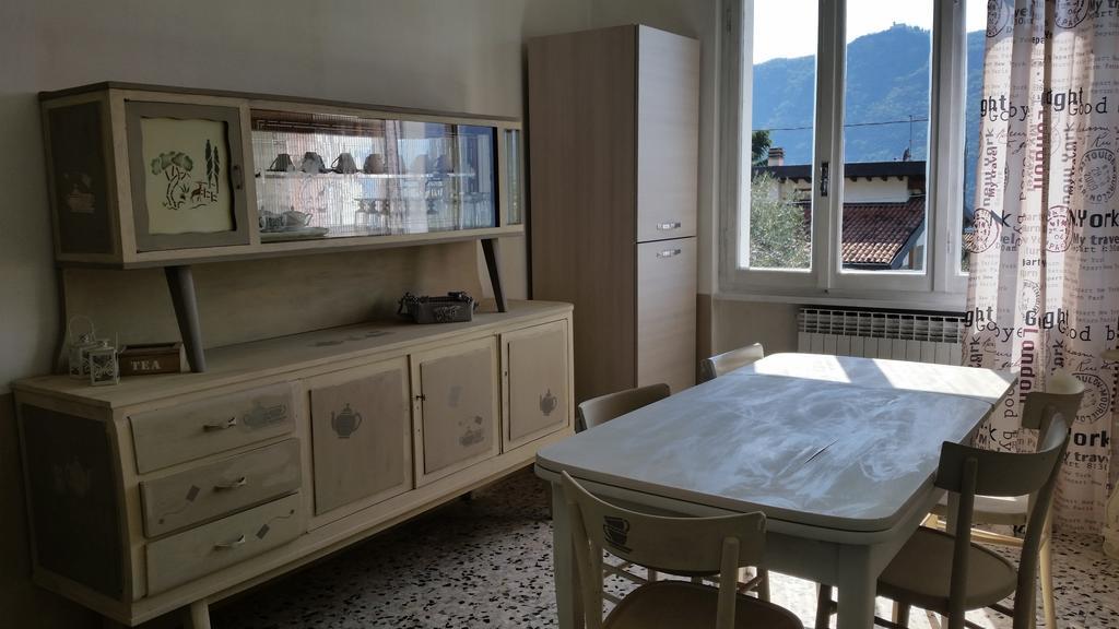 Apartment Iseo Lake Sale Marasino Room photo